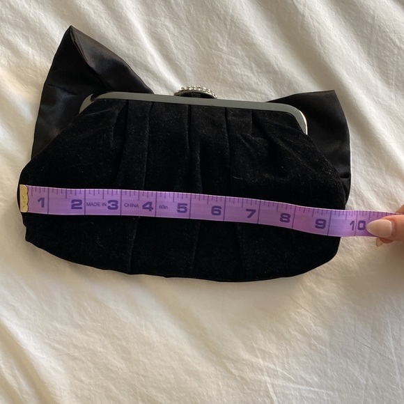 Vintage- Neiman Marcus Velvet evening Clutch with Swarovski crystal Satin Bow - Picture 10 of 12